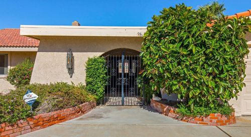 9401 Ekwanok Dr, Desert Hot Springs, CA 92240-1314