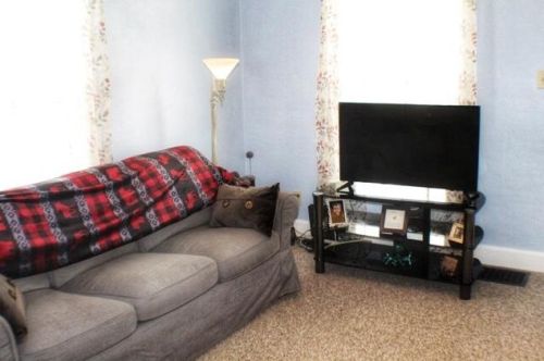 2114 School St, Two Rivers, WI 54241-2537