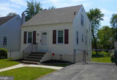 108 Mackenzie Ave, Prospect Park, PA 19076-2514