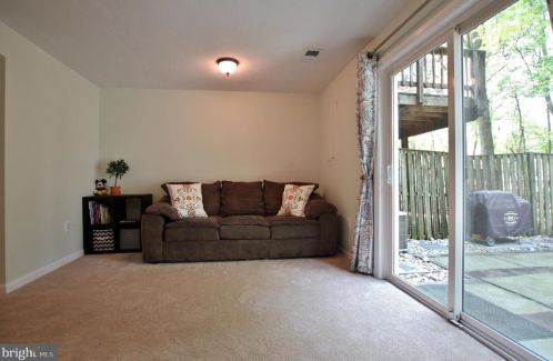 7616 Whitly Way, Lorton VA  22079-1745 exterior