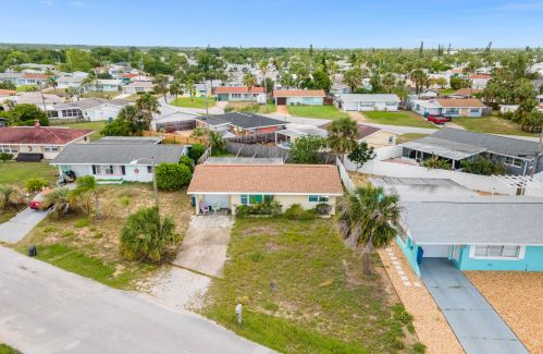 35 Azalea Dr, Ormond Beach FL  32176-3507 exterior