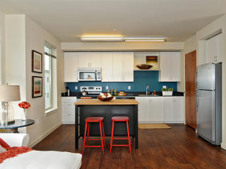 427 72nd St, Seattle WA  98115-5408 exterior