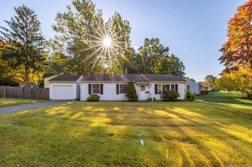 34 Faith Cir, Manchester, CT 06040-7021