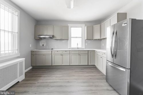 125 Chew Ave, Philadelphia PA 19120-0025 exterior