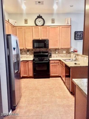 3105 Espartero Way, Phoenix AZ  85086-2218 exterior
