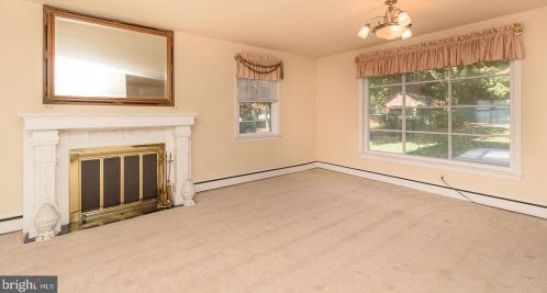 556 Leverington Ave, Philadelphia PA 19128-3314 exterior