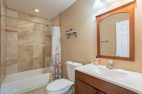 8142 11th Pl, Phoenix AZ  85020-3716 exterior