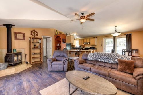 14149 Old Emigrant Trl, Grass Valley CA  95945-8621 exterior