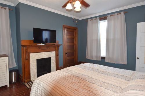 36 Hawthorne Ave, Pittsburgh PA  15205-4512 exterior