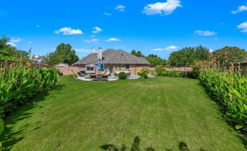 4901 Marcus Dr, Lewisville TX  75028-2543 exterior