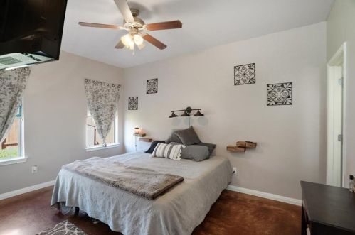 4514 Credo Ln, Austin TX 78725-2929 exterior