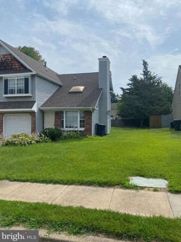 1 Stoney Dr, Dover, DE 19904-9704