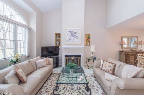 7 Christopher Ct, Lincoln Park NJ  07035-2104 exterior