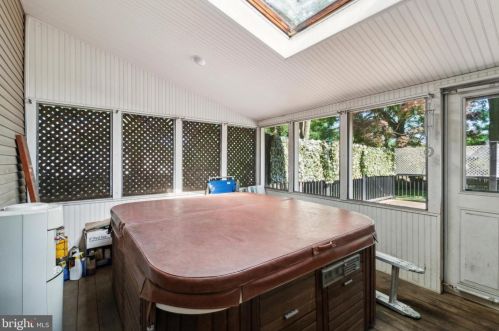 127 Bellevue Ave, Langhorne PA 19047-5264 exterior