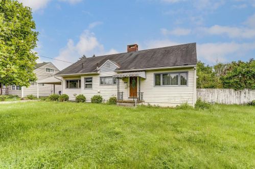 199 Edwards Rd, Johnstown, OH 43031-1054