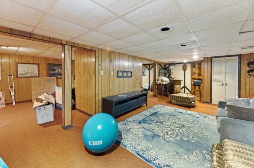 19 Allens Corner Rd, Flemington NJ  08822-5620 exterior