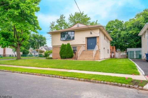 1570 Franklin St, Clark NJ  07066-2517 exterior