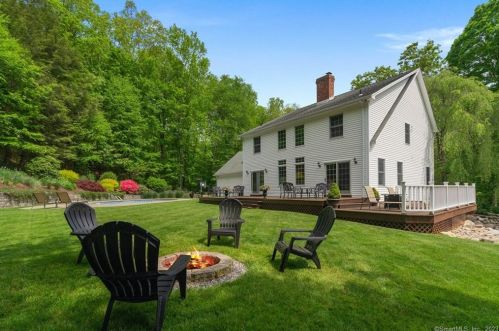 12 Jordan Hill Rd, Sandy Hook, CT 06482-1515