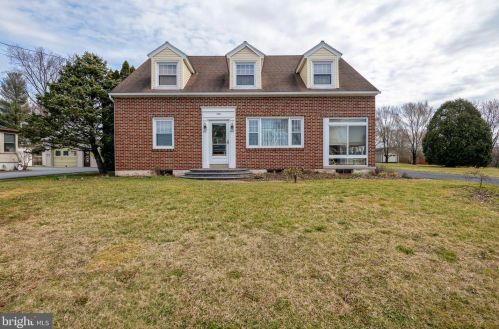 1160 Reading Rd, Beartown, PA 17555-9353