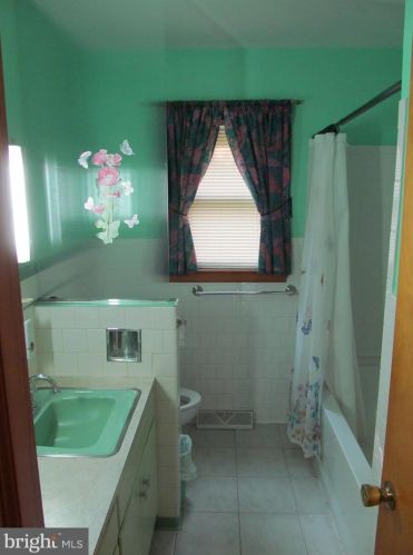 12180 Montford Rd, Madison Mills VA  22960-2017 exterior