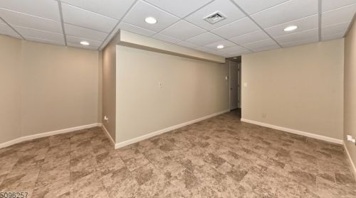 18 Noelle Ct, Lincoln Park NJ  07035-2237 exterior