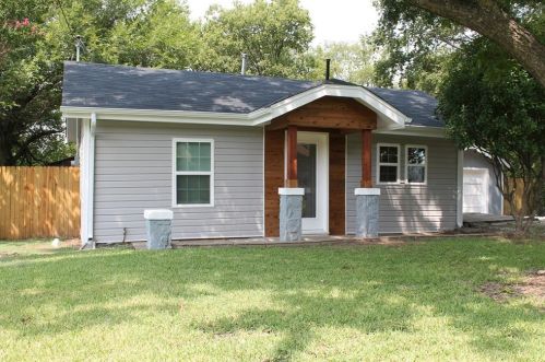 6055 Anahuac Ave, Fort Worth, TX 76114-2405
