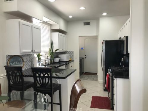 30422 Daisy Ct, Santa Clarita CA  91384-3779 exterior