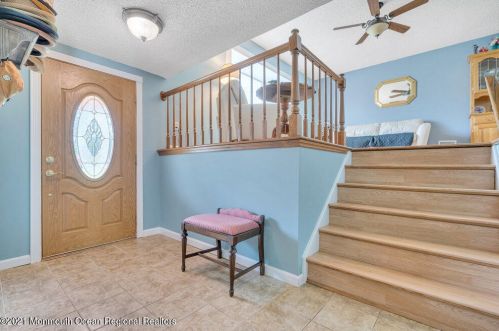 34 Wyoming Dr, Jackson Twp NJ  08527-1544 exterior