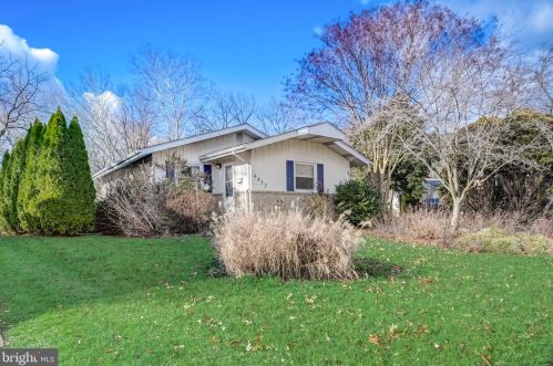 4633 Griffin Dr, Wilmington, DE 19808-4113