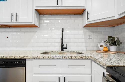 158 Holiday Hills Dr, Pacheco CA  94553-4212 exterior