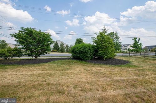 101 Tulip Ln, Gilbertsville PA  19525-8121 exterior