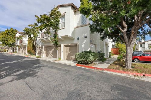 3767 Carmel View Rd, San Diego, CA 92130-3567