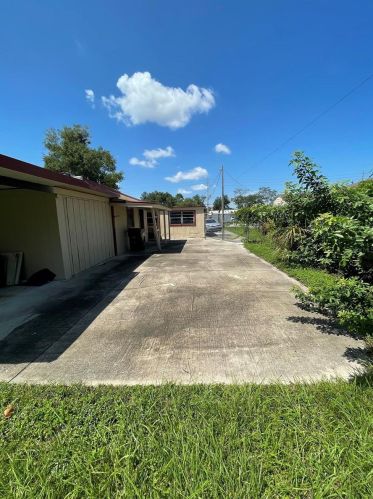 803 Pine Hills Rd, Orlando FL  32808-7209 exterior