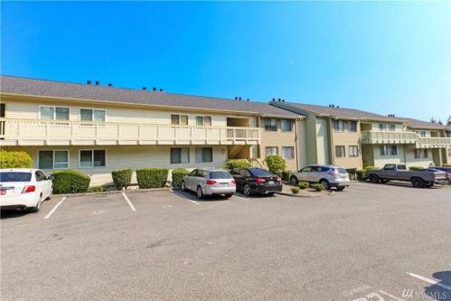 1735 Sunn Fjord Ln, Bremerton, WA 98312-5327