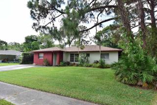 3202 Campbell St, Sarasota, FL 34231-7408