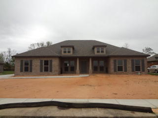 2089 Bourbon St, Foley, AL 36535-2452