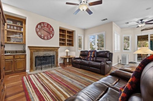 10504 Chesterfield Ct, Bakersfield CA 93311-3722 exterior