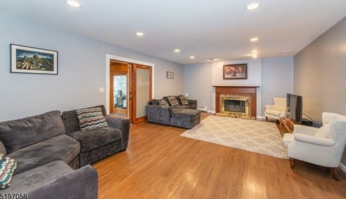 9 Memory Ln, Dover NJ  07869-4205 exterior