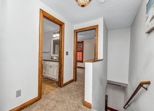 403 3 St, Aurora IN 47001-1311 exterior