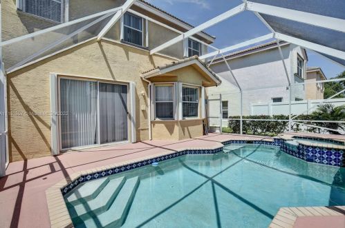 2053 149th Ave, Hollywood FL 33027-4340 exterior