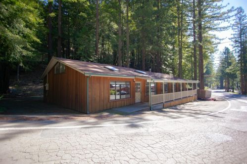 24895 Birch St, Willits, CA 95490-9475