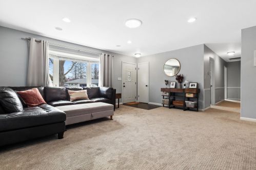 1015 121, Milwaukee WI 53226-3309 exterior