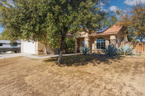 8336 Polaris Ave, Bakersfield, CA 93306-8410