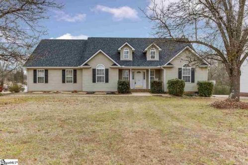 308 Huddersfield Dr, Piedmont, SC 29673-7624