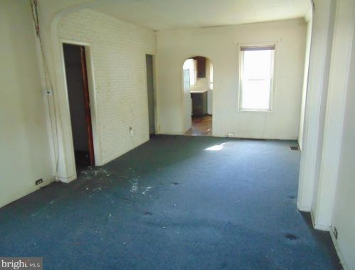 240 Cedar Ave, Camden NJ  08107-2404 exterior