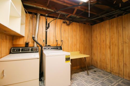 1005 14th St, Willmar MN  56201-2928 exterior