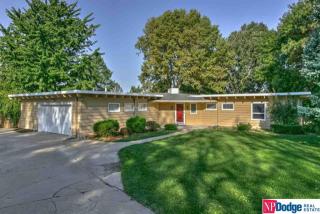 260 Skyline Dr, Omaha, NE 68022-1788