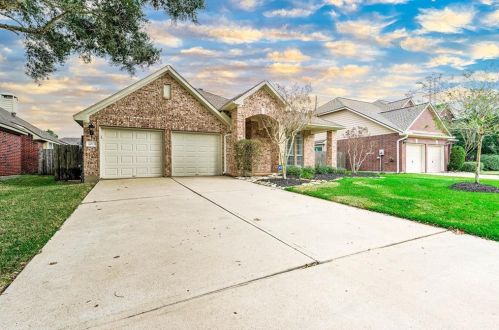 4023 Ridgepoint Dr, Pearland, TX 77584-5934