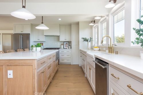 2348 Sunnyside Rdg Rd, Rancho Palos Verdes CA  90275-5216 exterior