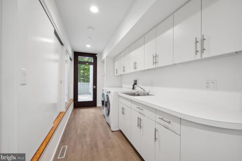 4690 Province Line Rd, Princeton NJ 08540-4303 exterior